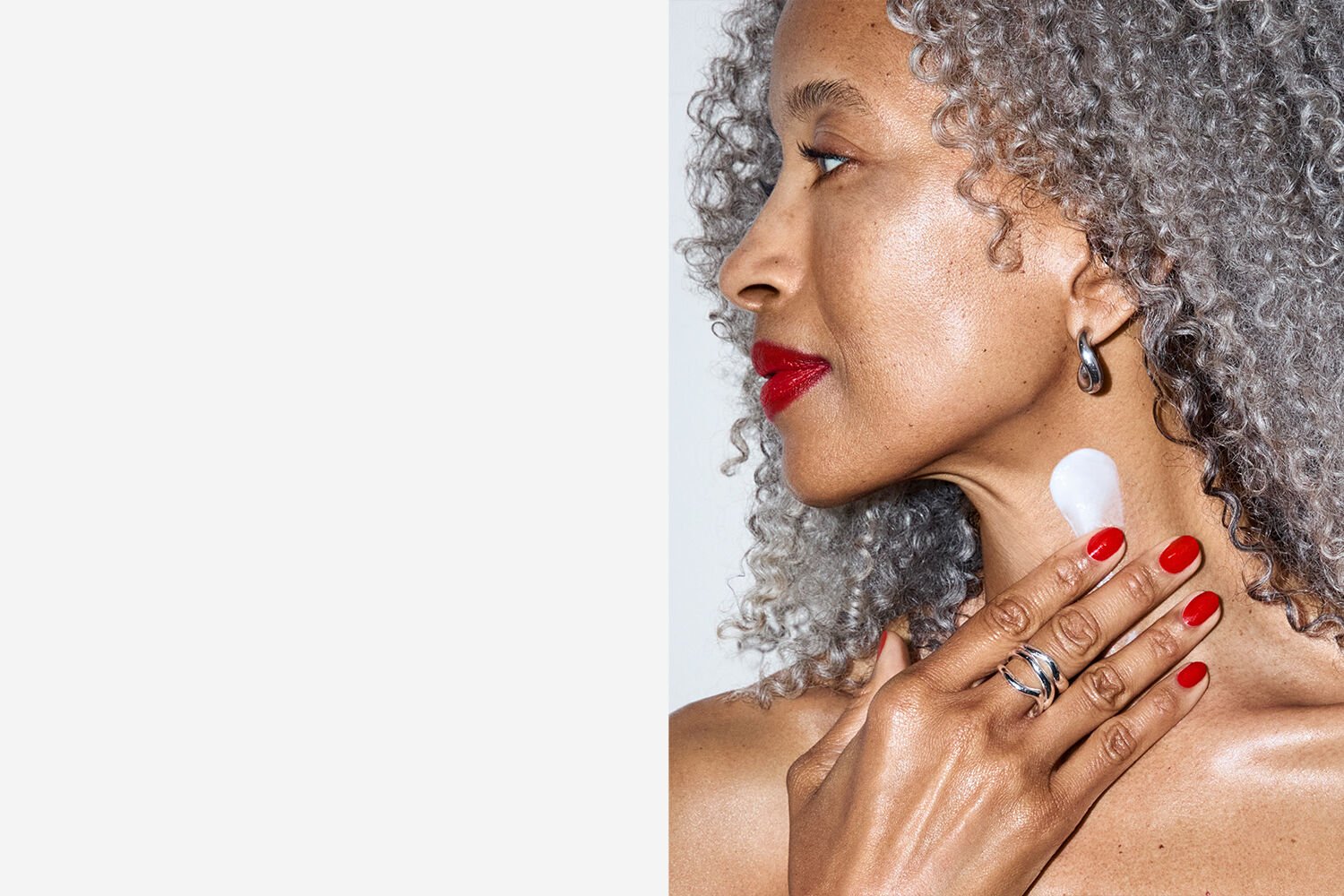 model with healthy skin